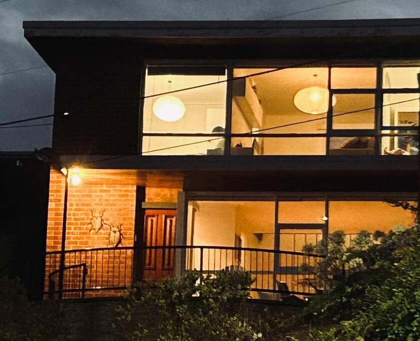 فيلا The Tassie - Luxury With Panoramic Water Views هوبارت المظهر الخارجي الصورة